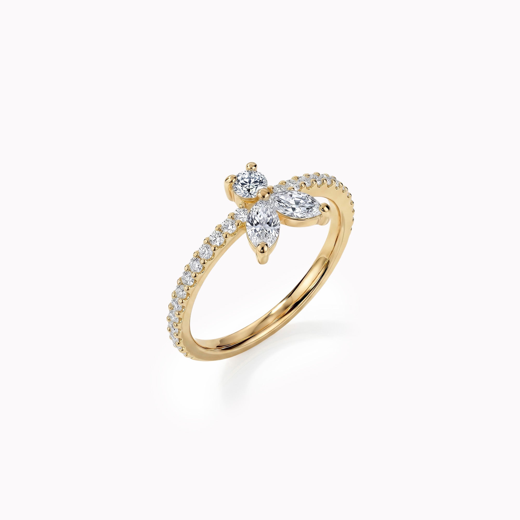 The Fancy Little Bee 0.39 carats - Yellow Gold 18k