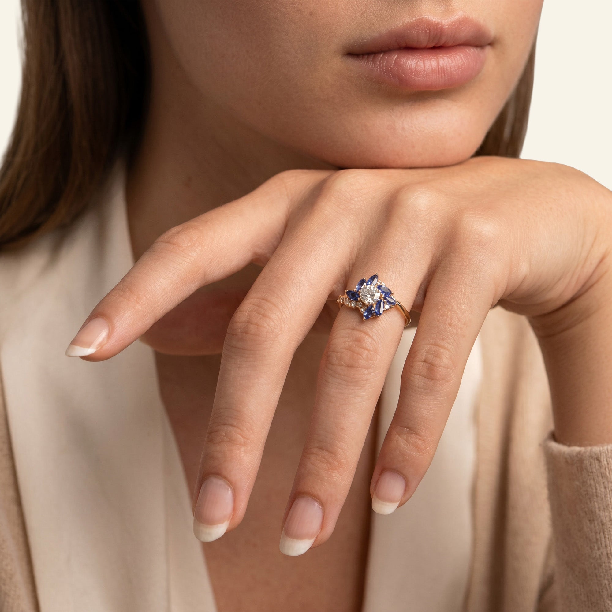 Enigmatic Nightflower - Yellow Gold 18k