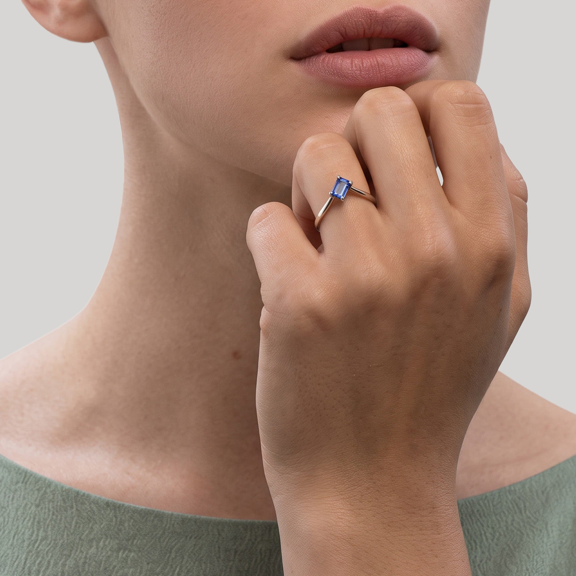 Ice Skating Girl Blue 0.50 carats - white gold 18K