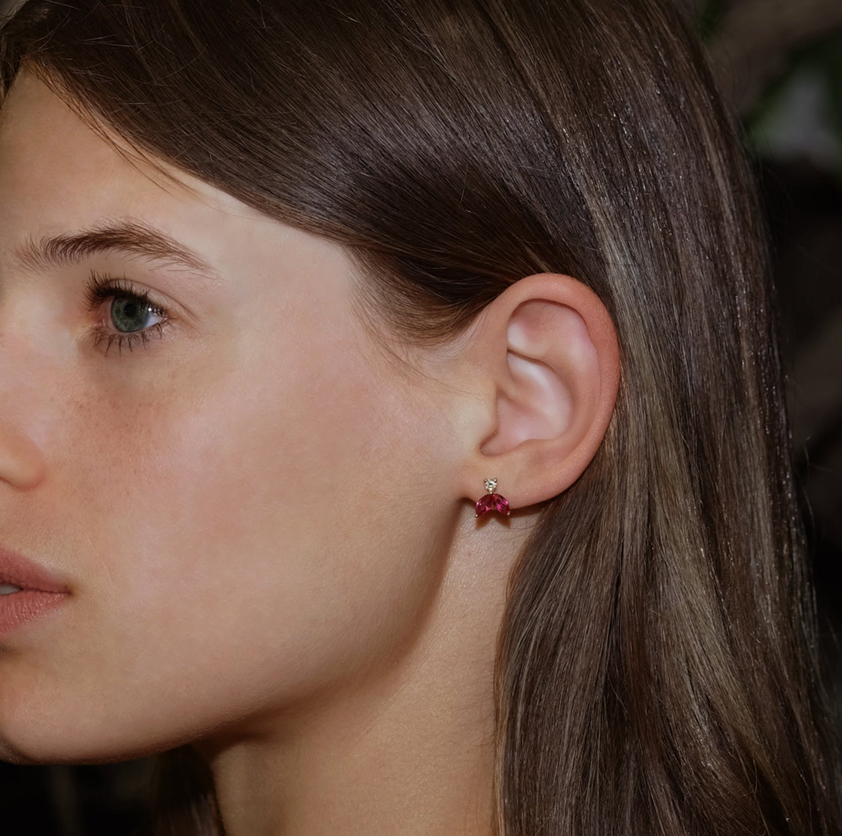 Earring Little Bees rouge 1.00 carats - yellow gold 18k – Earrings gold 18k – Side view