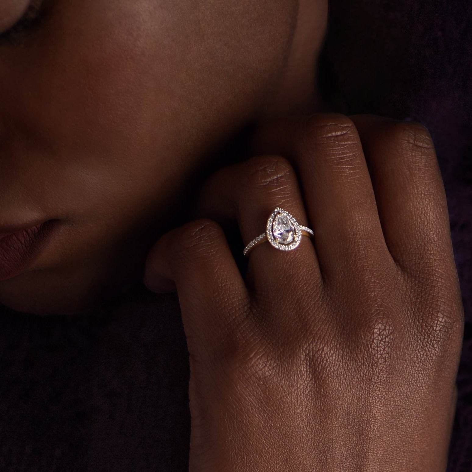 Infinite Tear of Joy - 1.00 carat - oro amarillo 18k – Anillo de compromiso oro 18k – vista portada