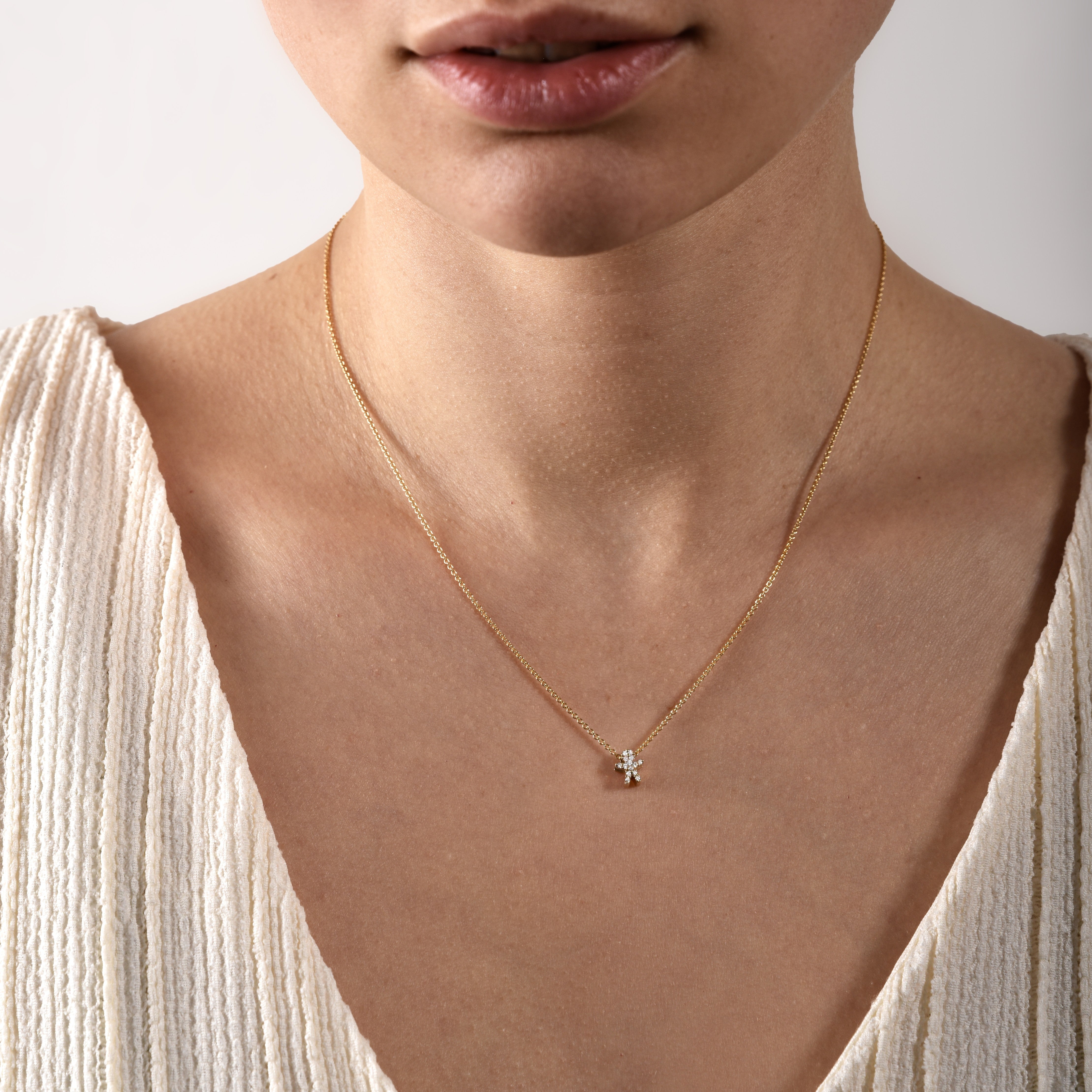 Collier L'Enfant Etoilé M - whitegold 18k – Necklace gold 18k – Worn view