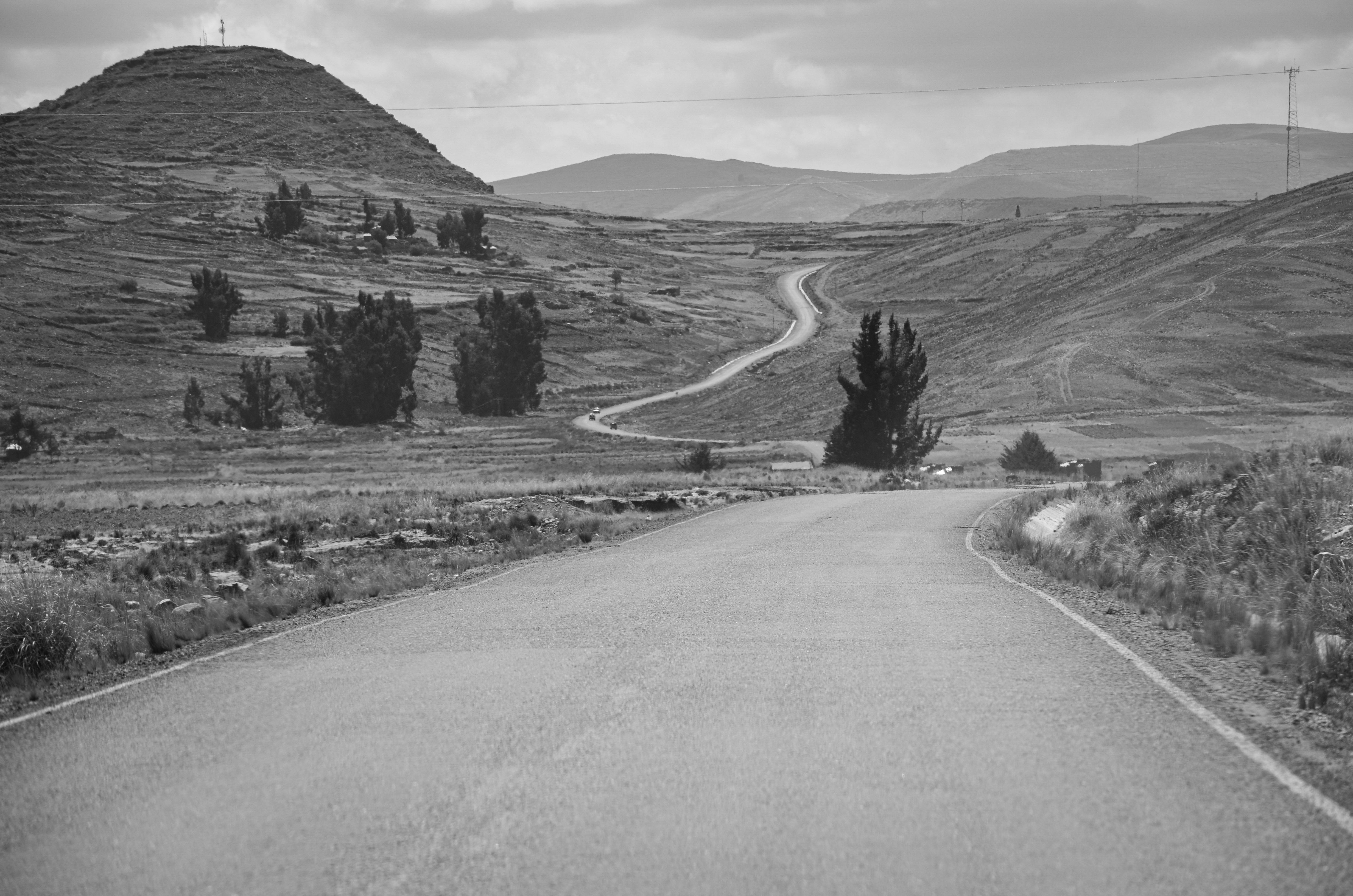 Un chemin dans l'Altiplano représentant l'histoire de AGUAdeORO