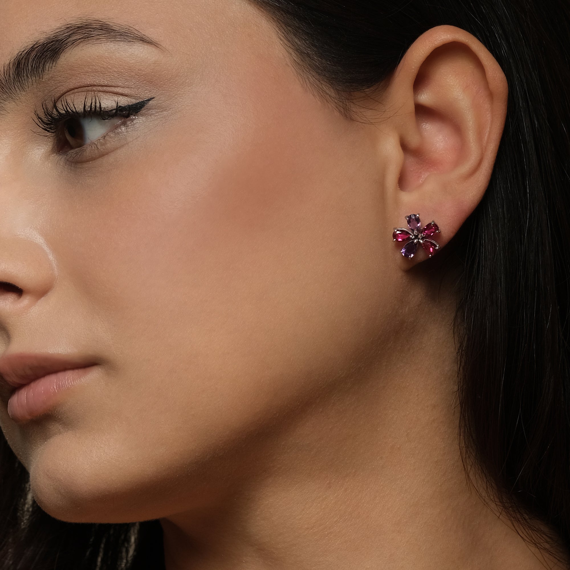 Little Amethyst Flowerdrop - oro amarillo 18k – Arete oro 18k – vista frontal