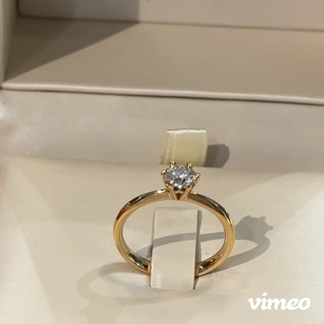 Sobriété Heureuse (L) - 0.50 carat - or jaune 18k – Solitaire en or 18k – vue de profil