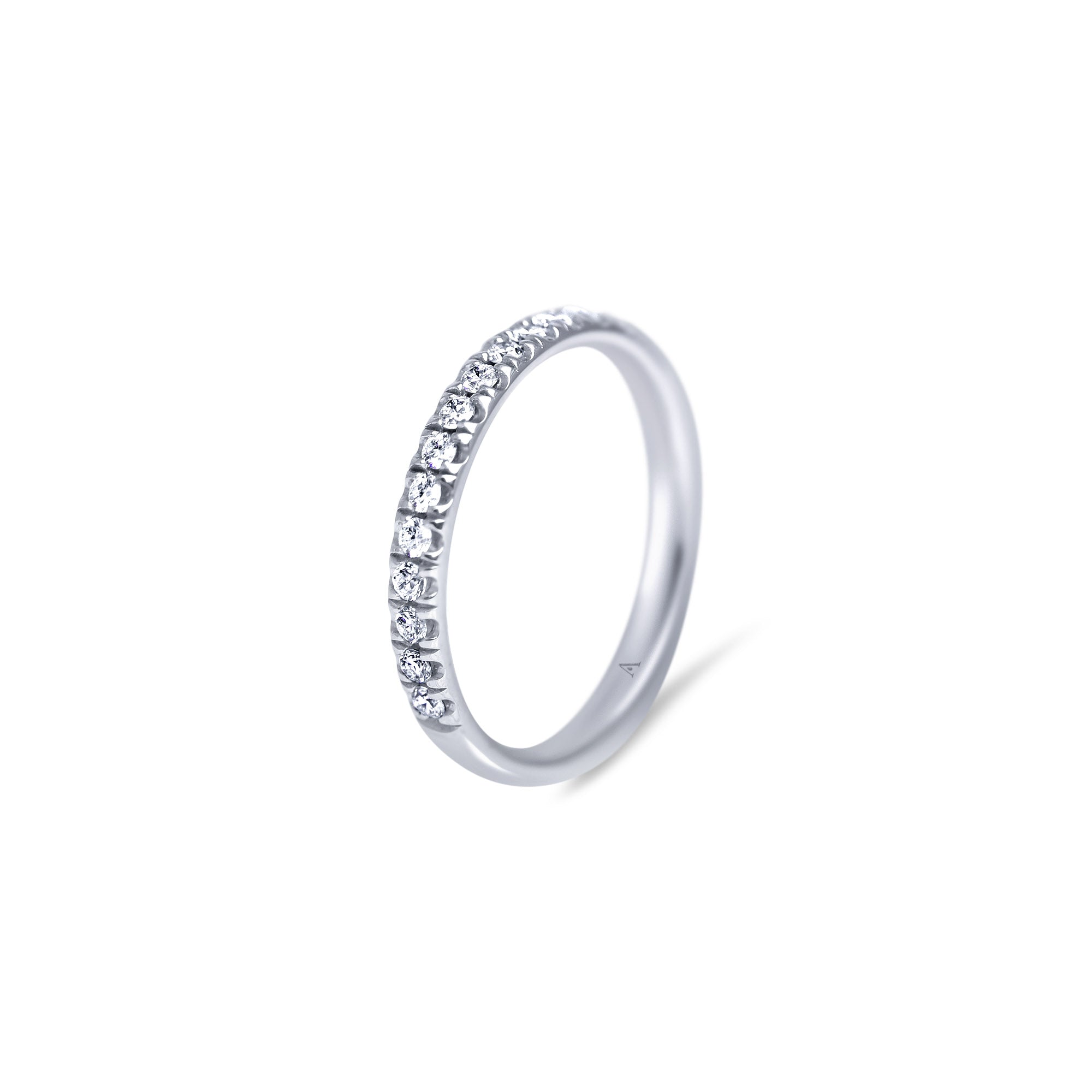 Thousand Reasons - whitegold 18k – Wedding Band AGUAdeORO and ring gold 18k – Front view