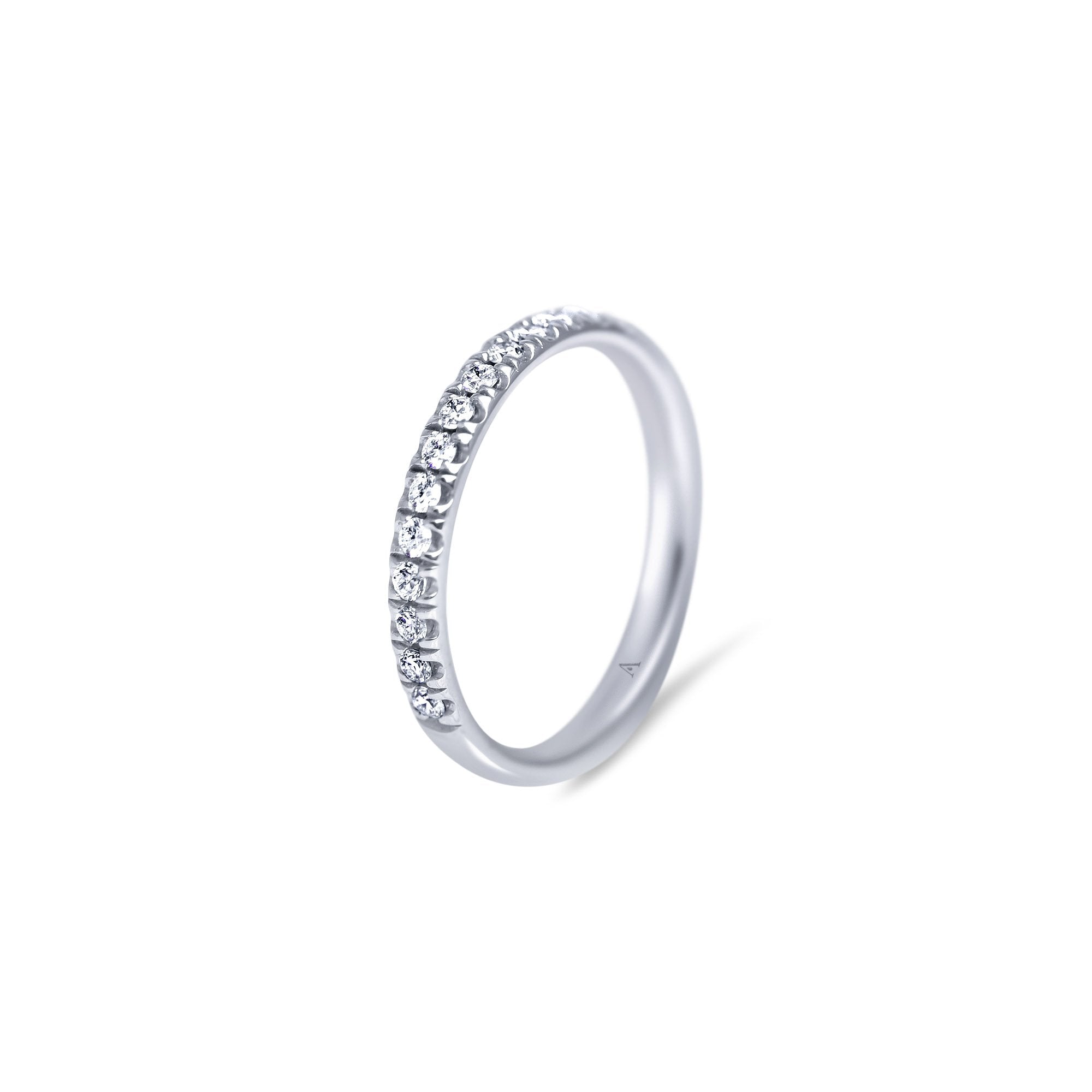 Thousand Reasons - platinum 950 – Wedding Band AGUAdeORO and ring gold 18k – Front view