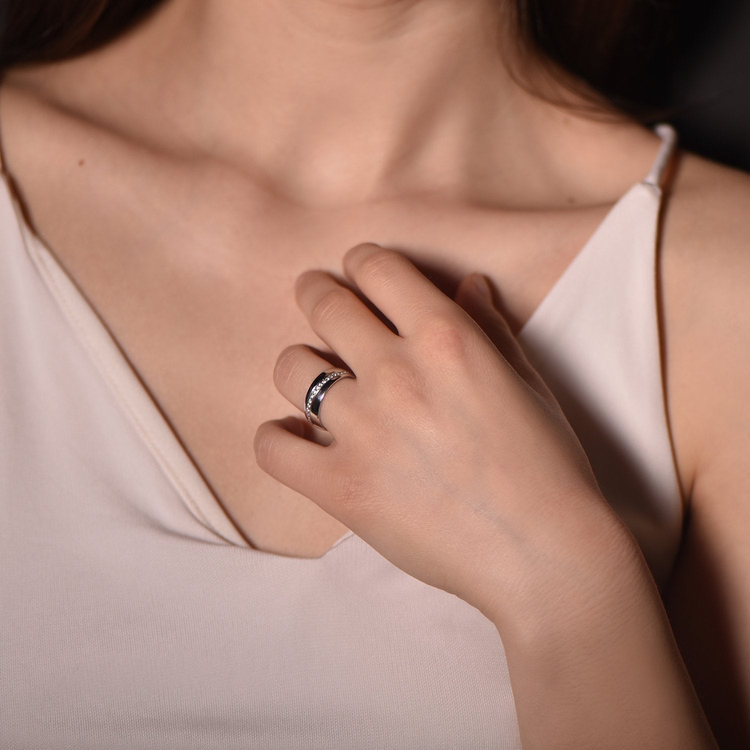 The Infinite Love Timeline - red gold 18k – Wedding Band AGUAdeORO gold 18k – Worn view