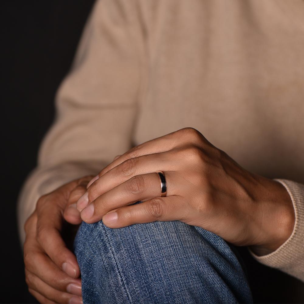 The Bicolor Thousand - whitegold and jaune 18k – Wedding Band AGUAdeORO gold 18k – Worn view