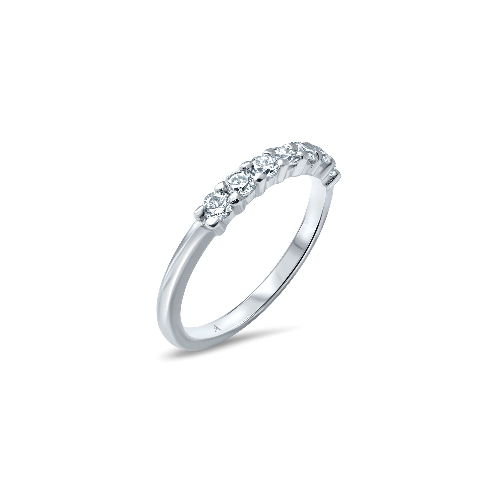 The Queen Diadem - whitegold 18k – Wedding Band AGUAdeORO and ring gold 18k – Side view