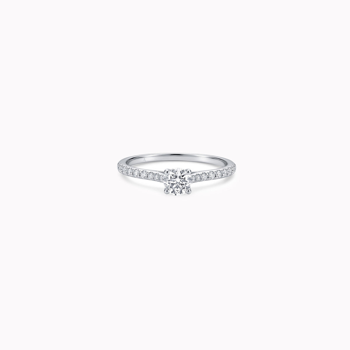 Fancy Little Sweetheart – 0.30 ct – 18k white gold
