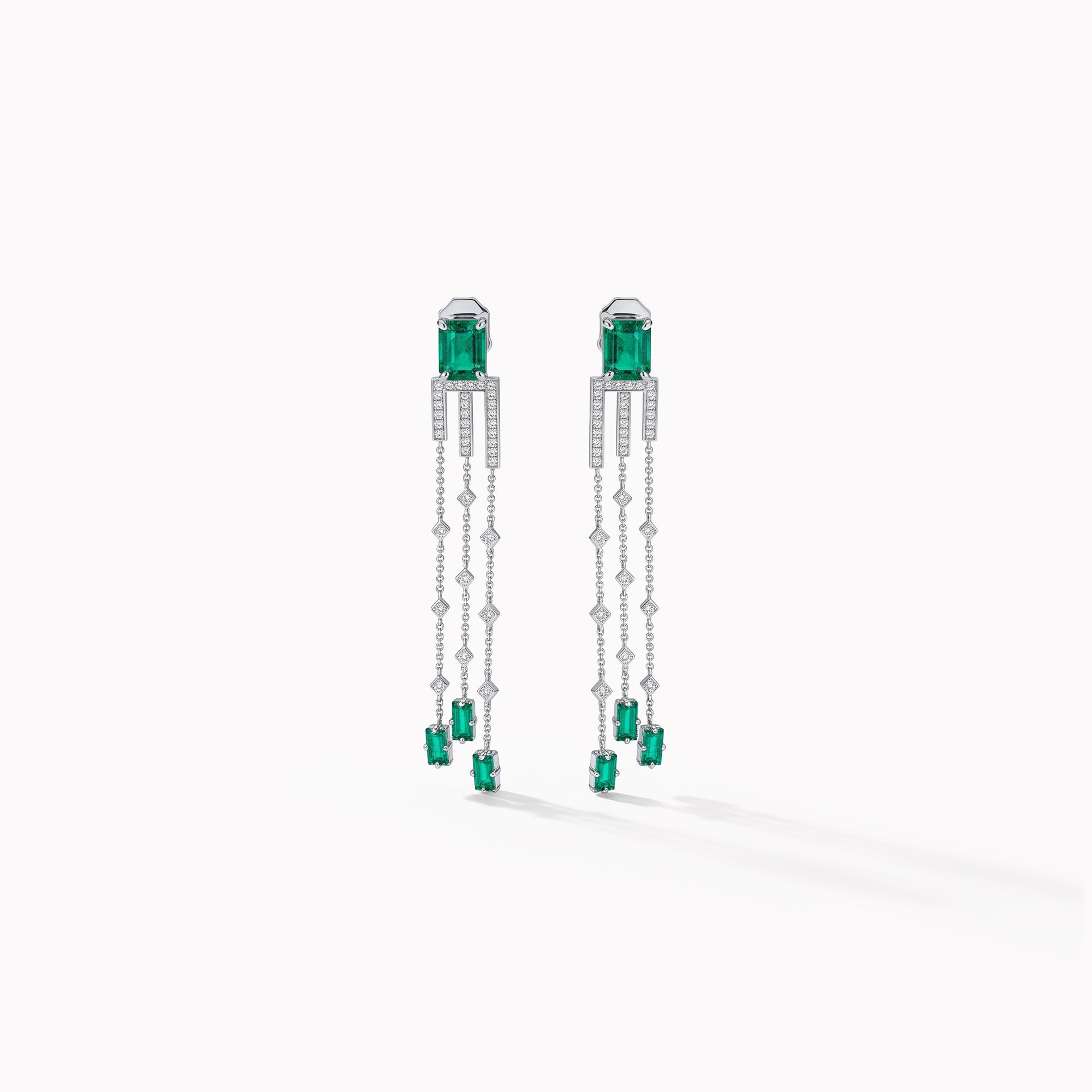 The Flowing Green Leaves – 18k white gold