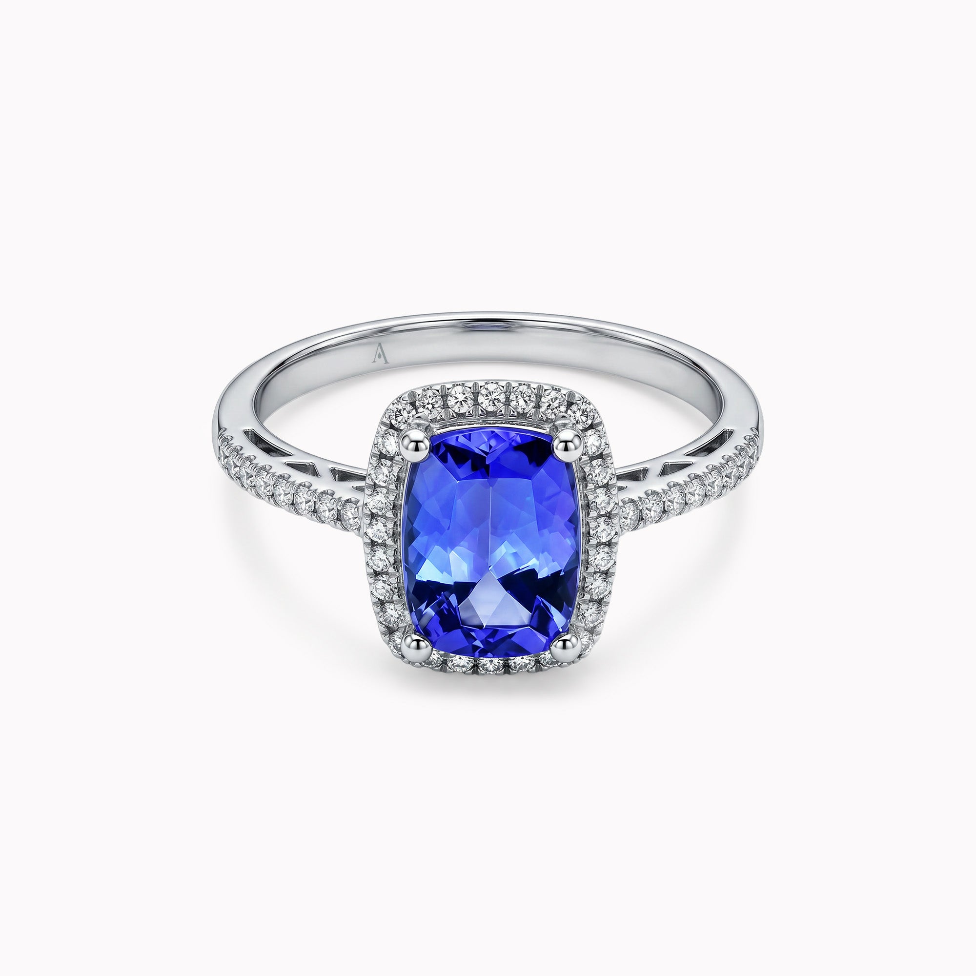 Tanzanian Queen  - 1.00 carat - Platinum 950