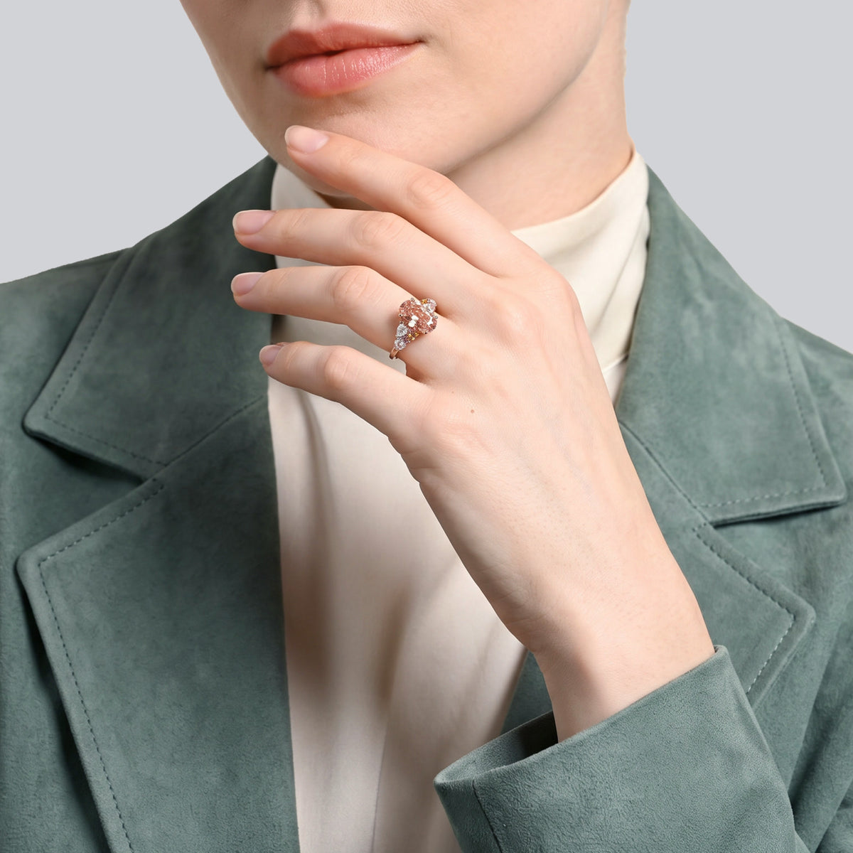 As wild as it gets Oval - Red Gold 18k