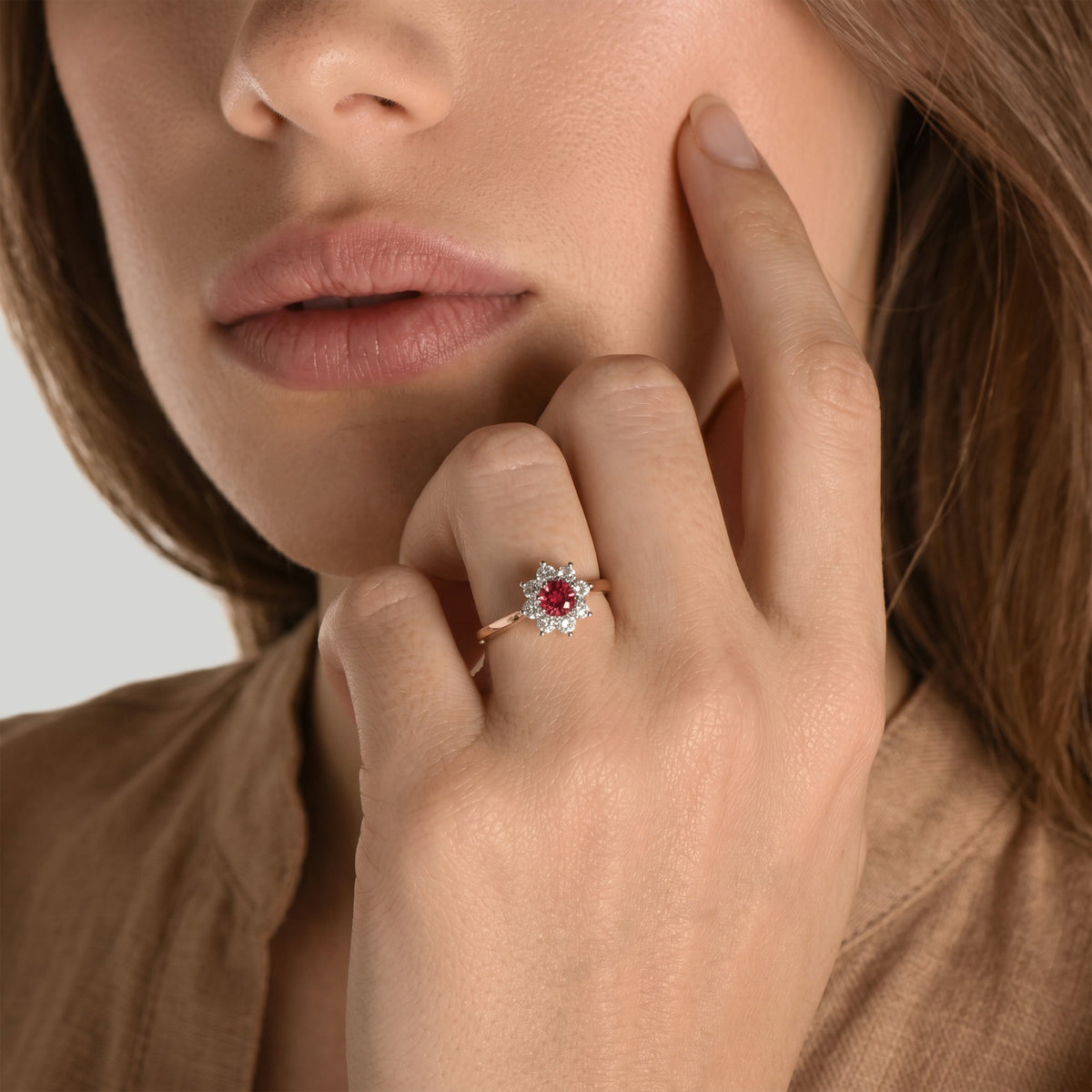 The Blooming Red Flower – 0.30 ct – 18k red gold