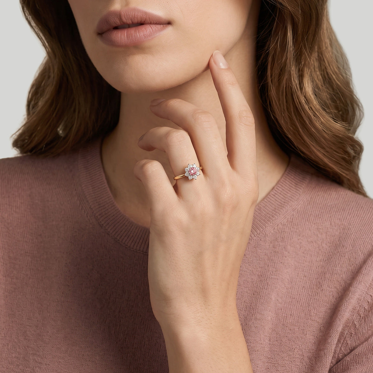 The Little Blooming Pink Flower – 0.20 ct – 18k yellow gold