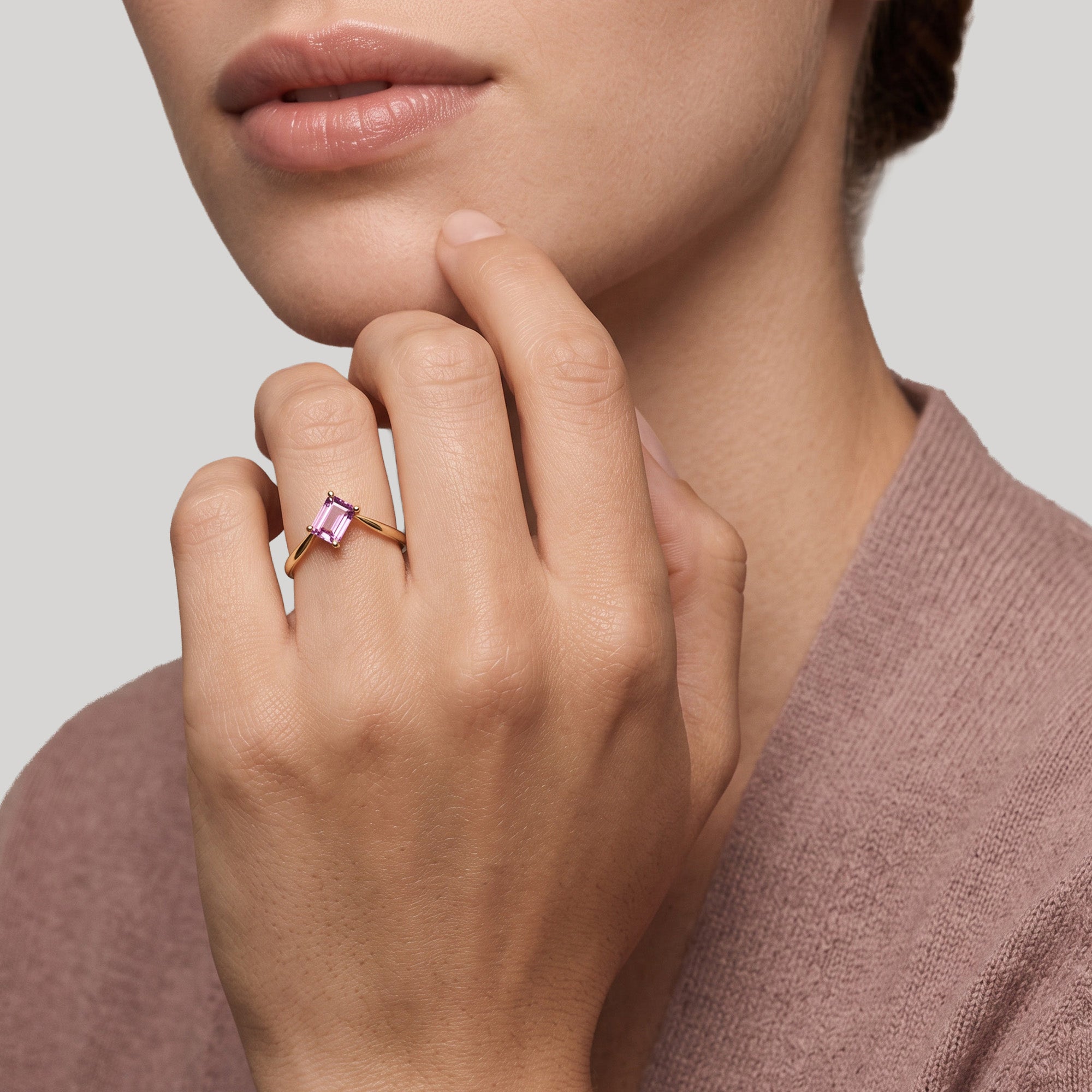 Ice Skating Girl medium M pink 0.75 carats - yellow gold 18K