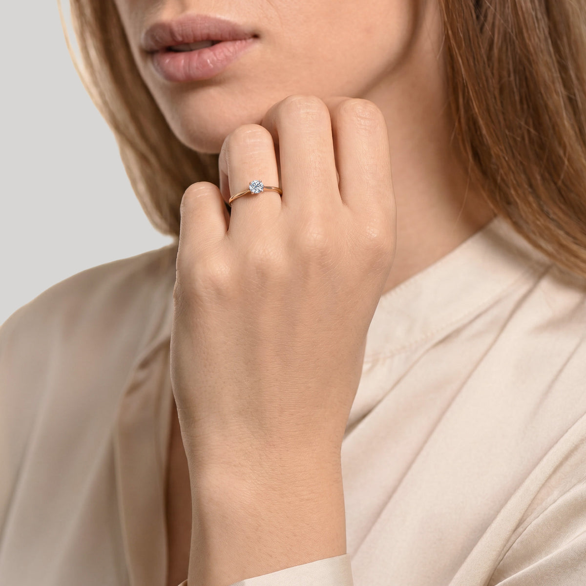 The V-Shape M 0.30 carats - or jaune 18k