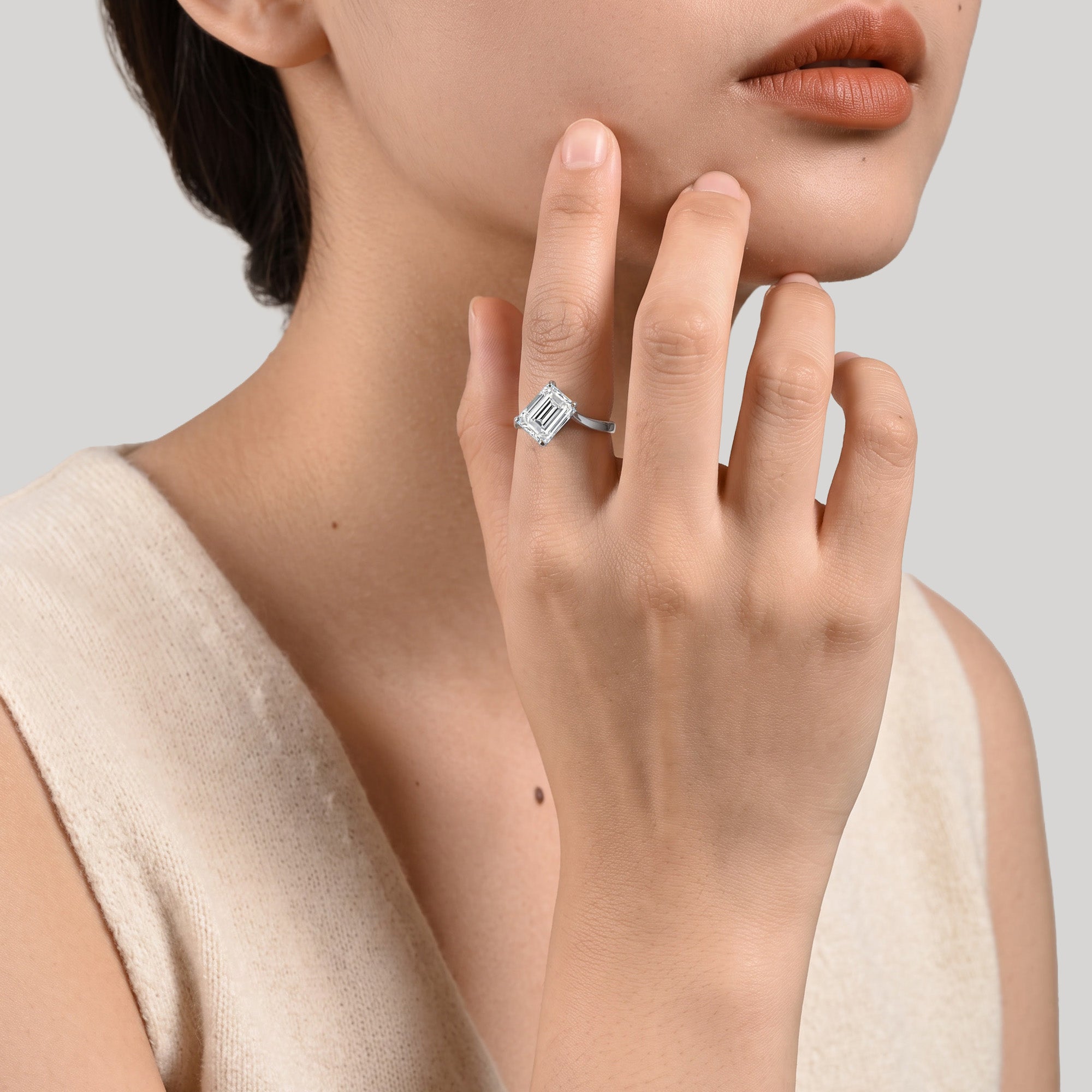 The Ice Skating Girl – 2.00 ct – platinum 950