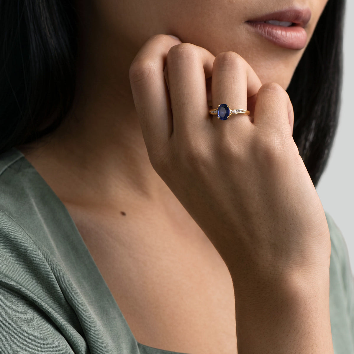 Curvy Blue - 1.50 Karat - Gelbgold 18 K