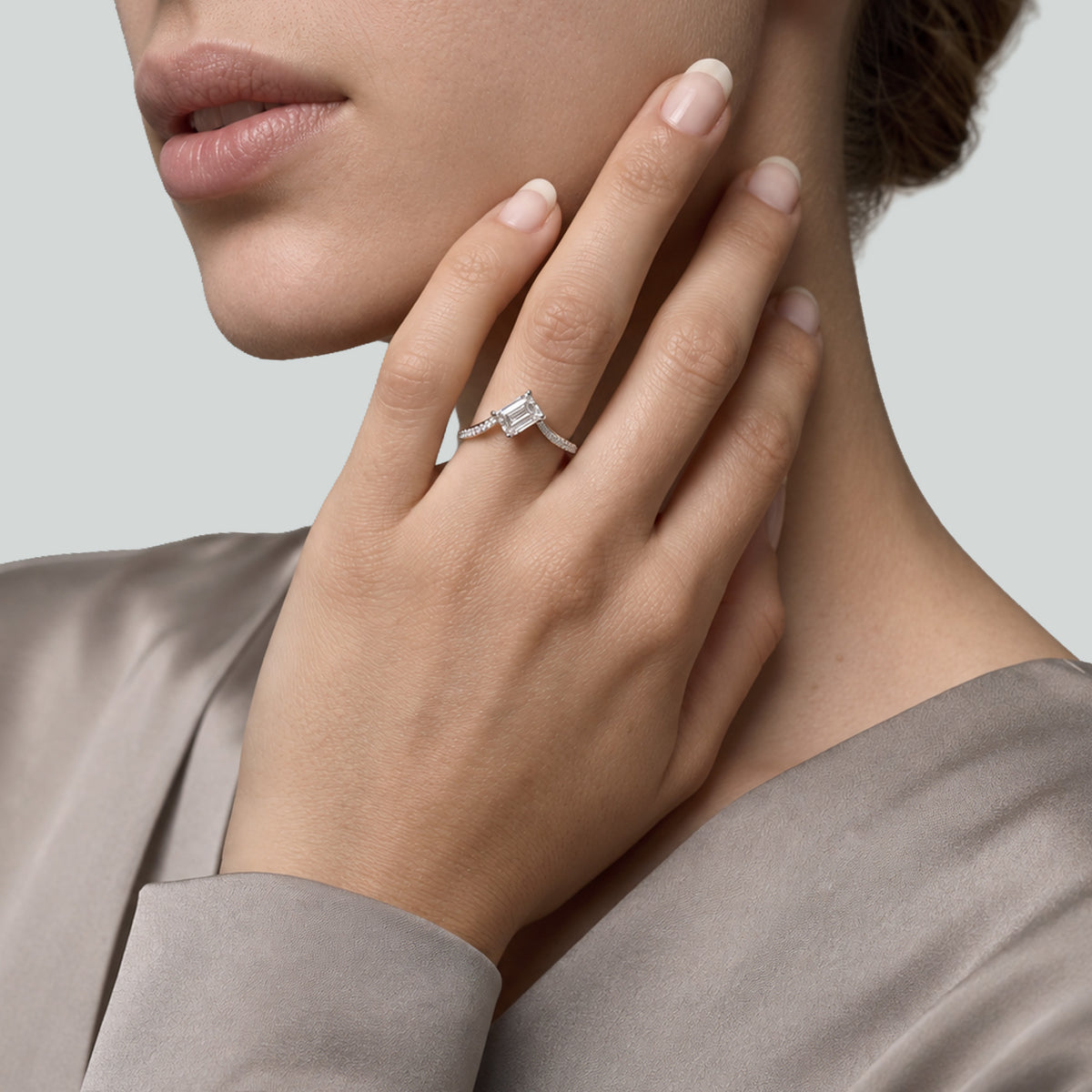 The Fancy Little Ice Skating Girl – 1.00 ct – 18k white gold