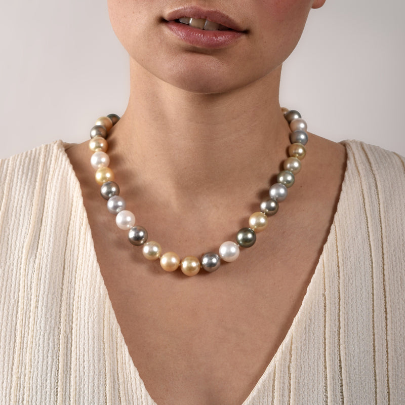 Southeast Asian multi-colored pearl necklace 