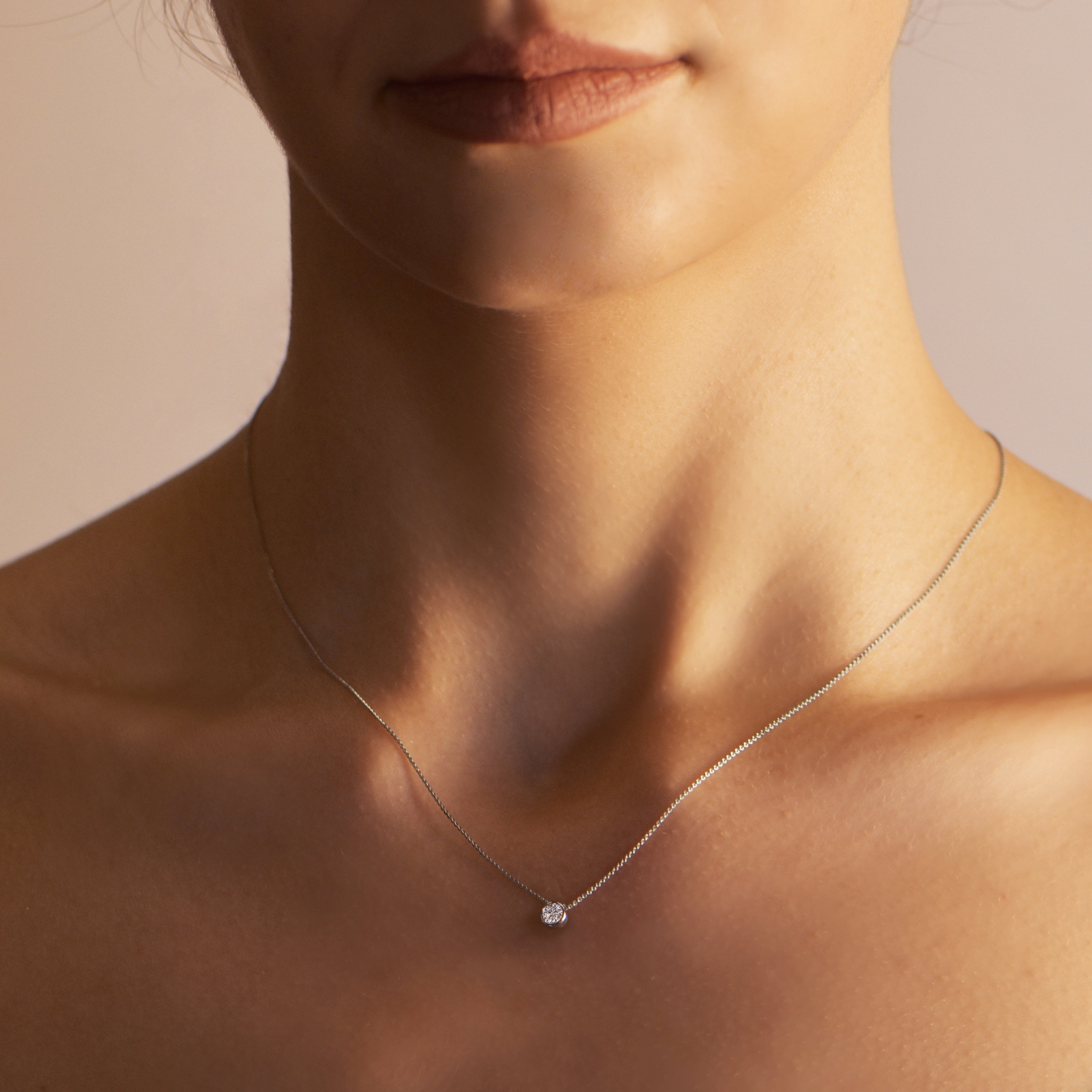 Collier Clos 0.20-0.60 carats - or blanc 18k - AGUADEORO