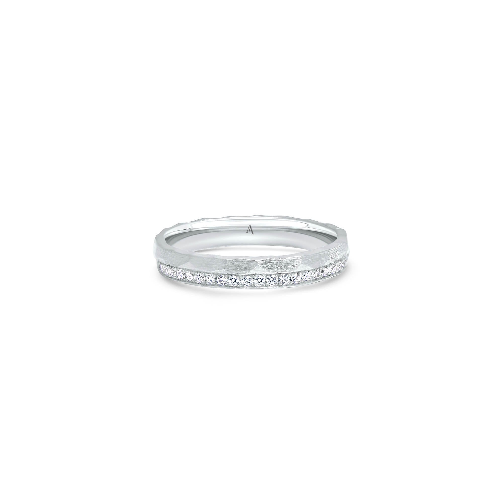 The Fancy Geometry of Love - platine 950 - AGUADEORO