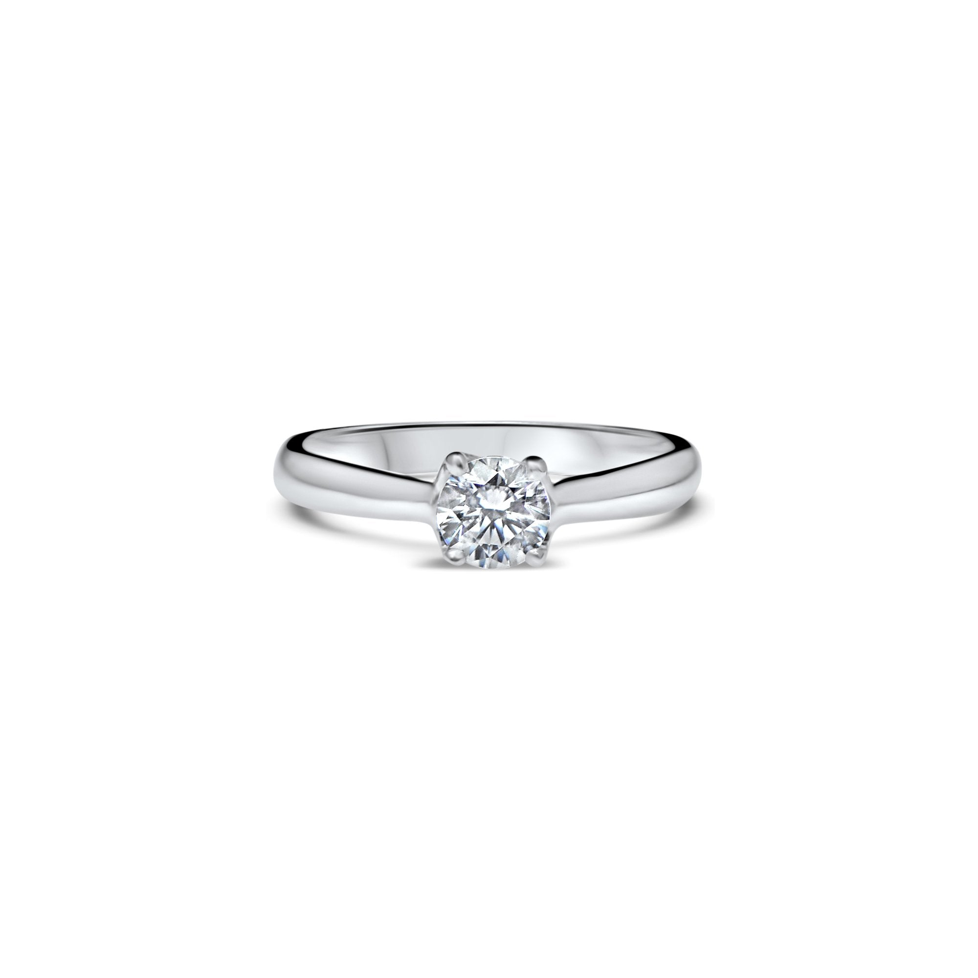 Bague de fiançailles sertie d'un diamant de 0.50ct. 